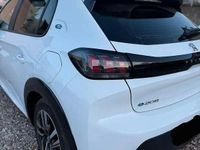 Usata Peugeot 208 Active 100 kW (136 CV) 2021 Bianco Utilitaria