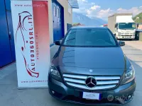 Usata Mercedes B200 Executive 136 CV (100 kW) 2014 Antracite metallizzato Utilitaria