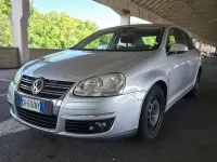 Usata VW Jetta Comfortline 105 CV (77 kW) 2008 Grigio Berlina