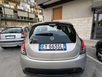 Usata Lancia Ypsilon Gold 80 CV (58 kW) 2015 Utilitaria