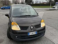 Usata Renault Modus Privilege 75 CV (55 kW) 2005 Marrone Monovolume