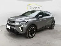 Usata Renault Captur Techno 90 CV (66 kW) 2025 Grigio SUV