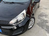 Usata Kia Rio EX 75 CV (55 kW) 2012 Nero Berlina