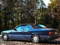 Usata Mercedes E300 231 CV (169 kW) 1994 Blu/azzurro Cabrio