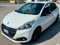 Usata Peugeot 208 82 CV (60 kW) 2018 Bianco Utilitaria