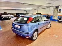 Usata Ford Focus Ghia 101 CV (74 kW) 2002 Blu/azzurro Berlina
