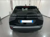 Usata Peugeot 2008 Allure 102 CV (75 kW) 2024 Grigio SUV