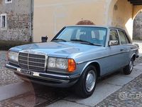 Usata Mercedes 200 1981 Blu Berlina