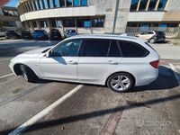 Begagnad BMW 318 Sport Line 143 HK (105 kW) 2013 Vit Kombi
