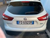 Usata Nissan Qashqai 163 CV (119 kW) 2016 Bianco SUV