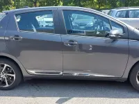 Usata Toyota Yaris Lounge 111 CV (81 kW) 2018 Grigio Berlina