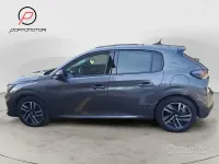 Usata Peugeot 208 Allure 101 CV (74 kW) 2023 Grigio Utilitaria