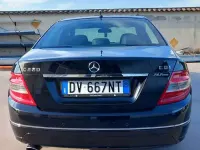 Usata Mercedes C220 Avantgarde 170 CV (125 kW) 2009 Nero Berlina