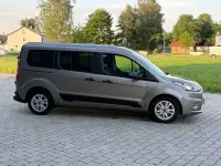 Usata Ford Tourneo Titanium 120 CV (88 kW) 2021 Marrone Monovolume