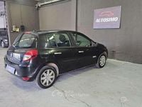 Usata Renault Clio III Dynamique 75 CV (55 kW) 2011 Other Berlina