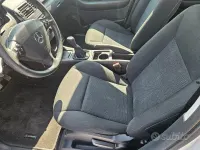 Usata Mercedes A180 Elegance 109 CV (80 kW) 2012 Antracite metallizzato Utilitaria