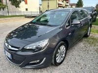 Usata Opel Astra Cosmo 110 CV (80 kW) 2012 Grigio Station wagon
