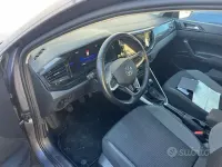 Usata VW Polo Life 95 CV (69 kW) 2022 Grigio Utilitaria