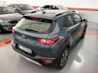 Usata Kia Stonic 101 CV (74 kW) 2019 Blu SUV