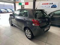 Usata Toyota Yaris 69 CV (50 kW) 2009 Grigio Utilitaria