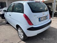 Usata Lancia Ypsilon 60 CV (44 kW) 2005 Blu Utilitaria