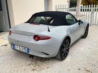 Usata Mazda MX5 Exclusive-Line 184 CV (135 kW) 2024 Grigio Cabrio