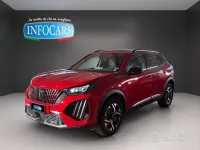 Usata Peugeot 2008 Allure 101 CV (74 kW) 2023 Rosso metallizzato SUV
