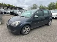 Usado Ford Fiesta Titanium 68 HP (50 kW) 2008 Cinzento Citadino