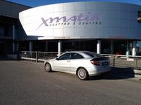Usata Mercedes C220 Avantgarde 150 CV (110 kW) 2005 Argento metallizzato Berlina