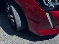 Usata Peugeot 208 Allure 101 CV (74 kW) 2022 Rosso Utilitaria