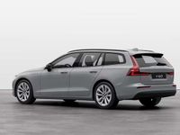 Nuova Volvo V60 Core 349 CV (256 kW) 2025 Grigio Station wagon