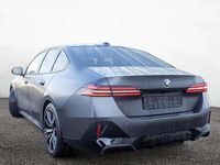 Usata BMW 520 M Sport 197 CV (144 kW) 2024 Frozen deep gray Berlina