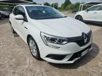 Usata Renault Mégane IV 90 CV (66 kW) 2019 Bianco pastello Berlina
