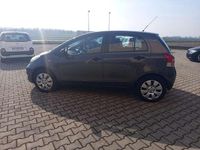 Usata Toyota Yaris 69 CV (50 kW) 2010 Grigio Utilitaria