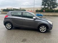 Usata Hyundai i20 Comfort 75 CV (55 kW) 2011 Grigio Berlina