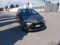 Usata Toyota Yaris 86 CV (63 kW) 2018 Grigio Berlina