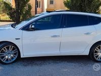 Usata Lancia Delta 120 CV (88 kW) 2014 Bianco Utilitaria