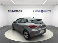 Usata Renault Clio Equilibre 91 CV (66 kW) 2023 Grigio Utilitaria