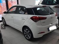 Usata Hyundai i20 75 CV (55 kW) 2017 Bianco Utilitaria