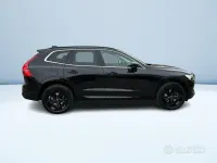 Usata Volvo XC60 Momentum 197 CV (144 kW) 2022 Nero metallizzato SUV