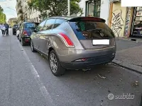 Usata Lancia Delta Platinum 165 CV (121 kW) 2012 Grigio Utilitaria