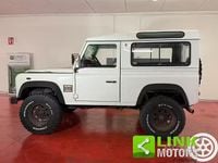 Usado Land Rover Defender S 122 CV (89 kW) 2000 Blanco Familiar