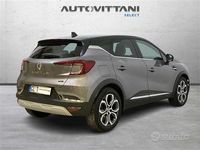 Usata Renault Captur Techno 145 CV (106 kW) 2022 Grigio SUV