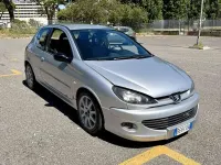 Usata Peugeot 206 190 CV (139 kW) 1999 Argento Utilitaria