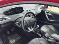 Usata Peugeot 2008 Allure 102 CV (75 kW) 2018 Rosso SUV