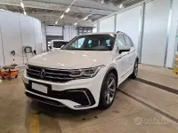 Usata VW Tiguan R-line 150 CV (110 kW) 2023 Bia SUV