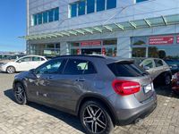 Usata Mercedes GLA200 Executive 136 CV (100 kW) 2015 Grigio SUV