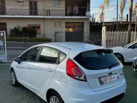 Usata Ford Fiesta Business Edition 95 CV (69 kW) 2017 Bianco Utilitaria