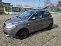 Usata Lancia Ypsilon 69 CV (50 kW) 2015 Grigio Utilitaria