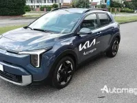 Nuova Kia Stonic Launch Edition 115 CV (84 kW) 2025 Blu SUV